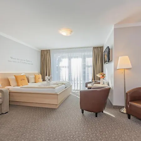Otel Strandhus Heringsdorf